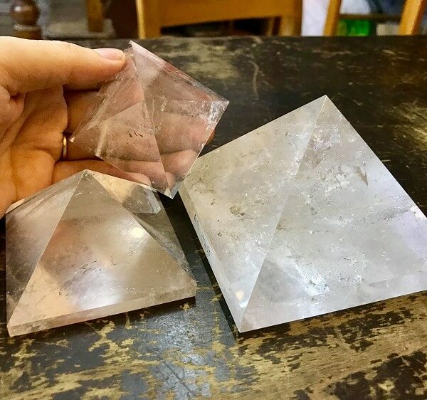 Kim Tự Tháp Đá Thạch Anh Trắng: Bổ trợ cho sức khỏe, mang bình an tới cho chủ nhân