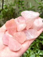 Thạch Anh Hồng Vụn Thô ý nghĩa cho tình thương yêu - Ảnh 3