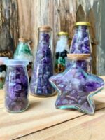 Chai Đá Thạch Anh Tím Vụn hợp mọi Cung Mệnh