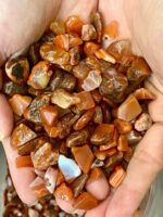 Đá Mã Não đỏ vụn đánh bóng cho mệnh Hỏa, Thổ