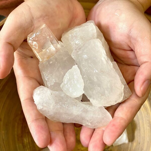 Thạch Anh Vụn Thô Trắng trong - Tăng năng lượng phong thủy