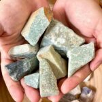 Thạch Anh Vụn Xanh Aventurine Thô trải nền nhà - Ảnh 2