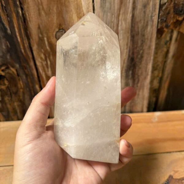 Tinh Thể Thạch Anh Trắng Trong đánh bóng có Fantom (ở HCM)